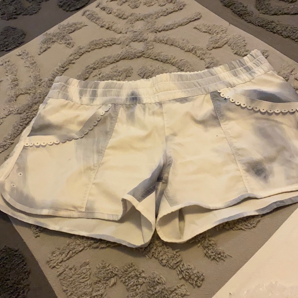 Cute Lululemon shorts….great for running around….no liner…cute pocket cutouts